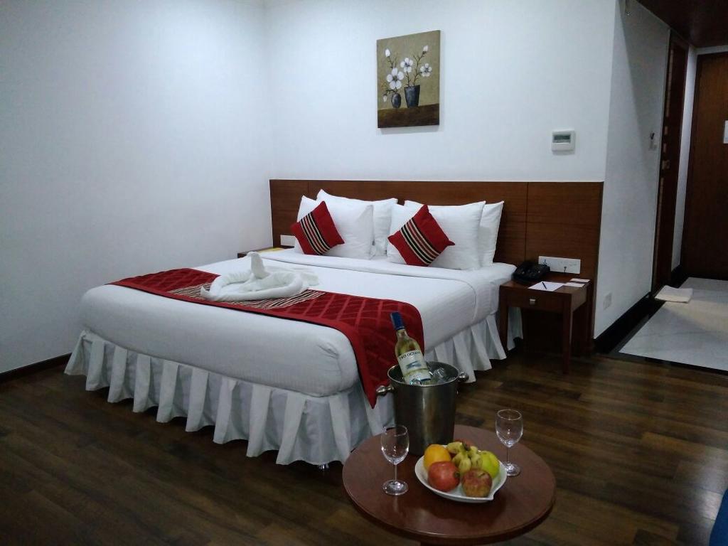 The Royal Comfort Bangalore Exterior photo